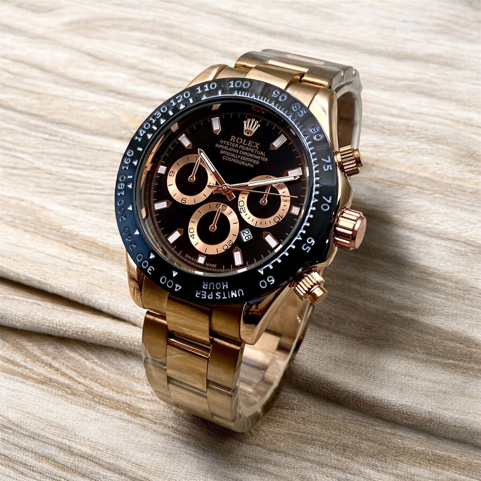 Rolex Daytona – Rotating Bezel with Date Working Feature