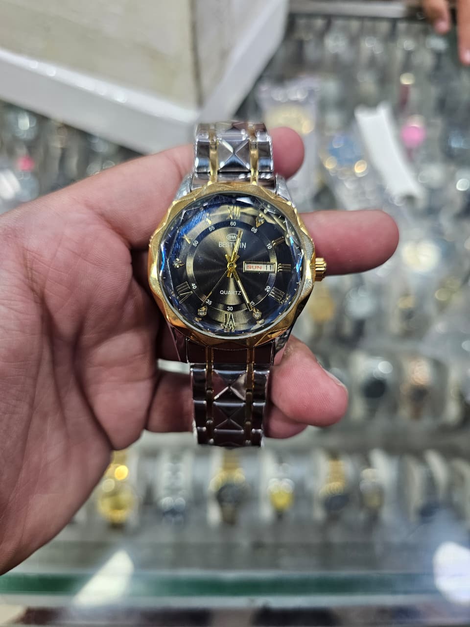 BESTWIN – GREEN DIAL QUARTZ