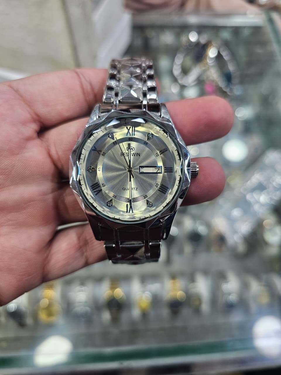 BESTWIN – GREEN DIAL QUARTZ