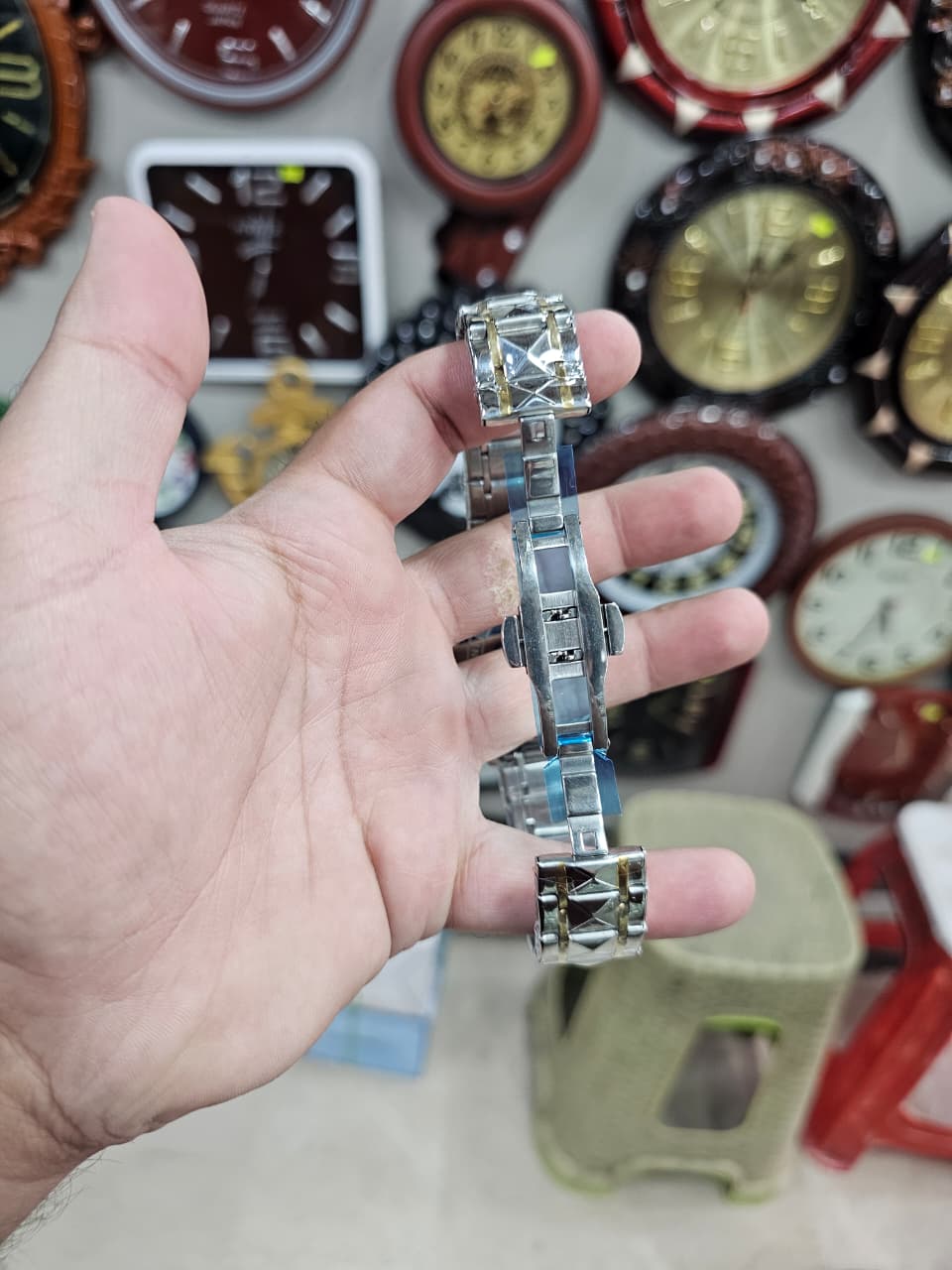 BESTWIN – GREEN DIAL QUARTZ