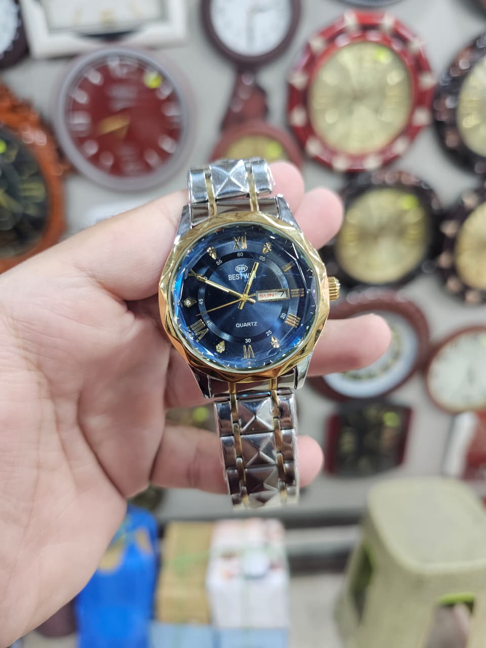 BESTWIN – GREEN DIAL QUARTZ