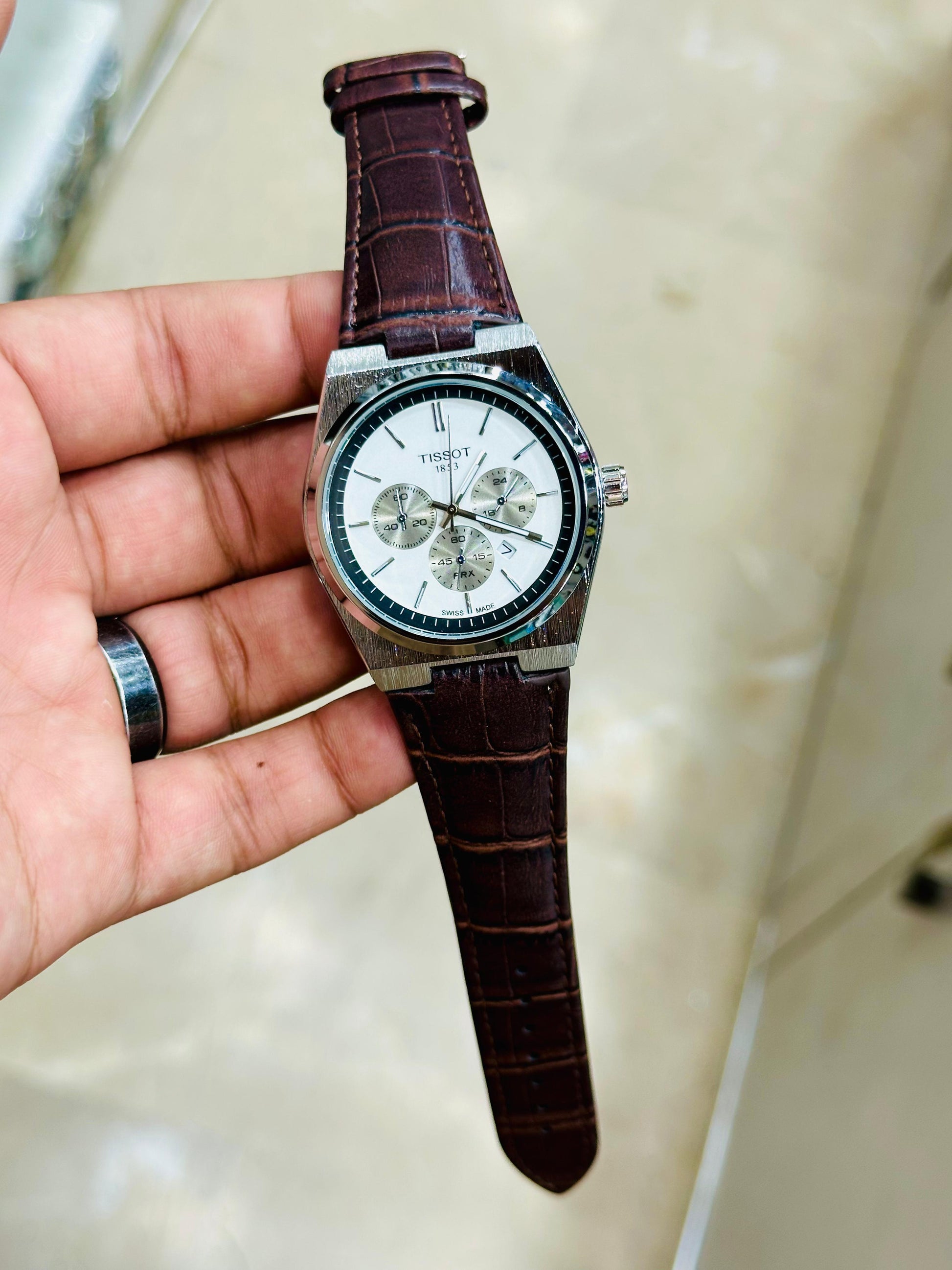 Tissot PRX – Master-Lock Strap with Date Working