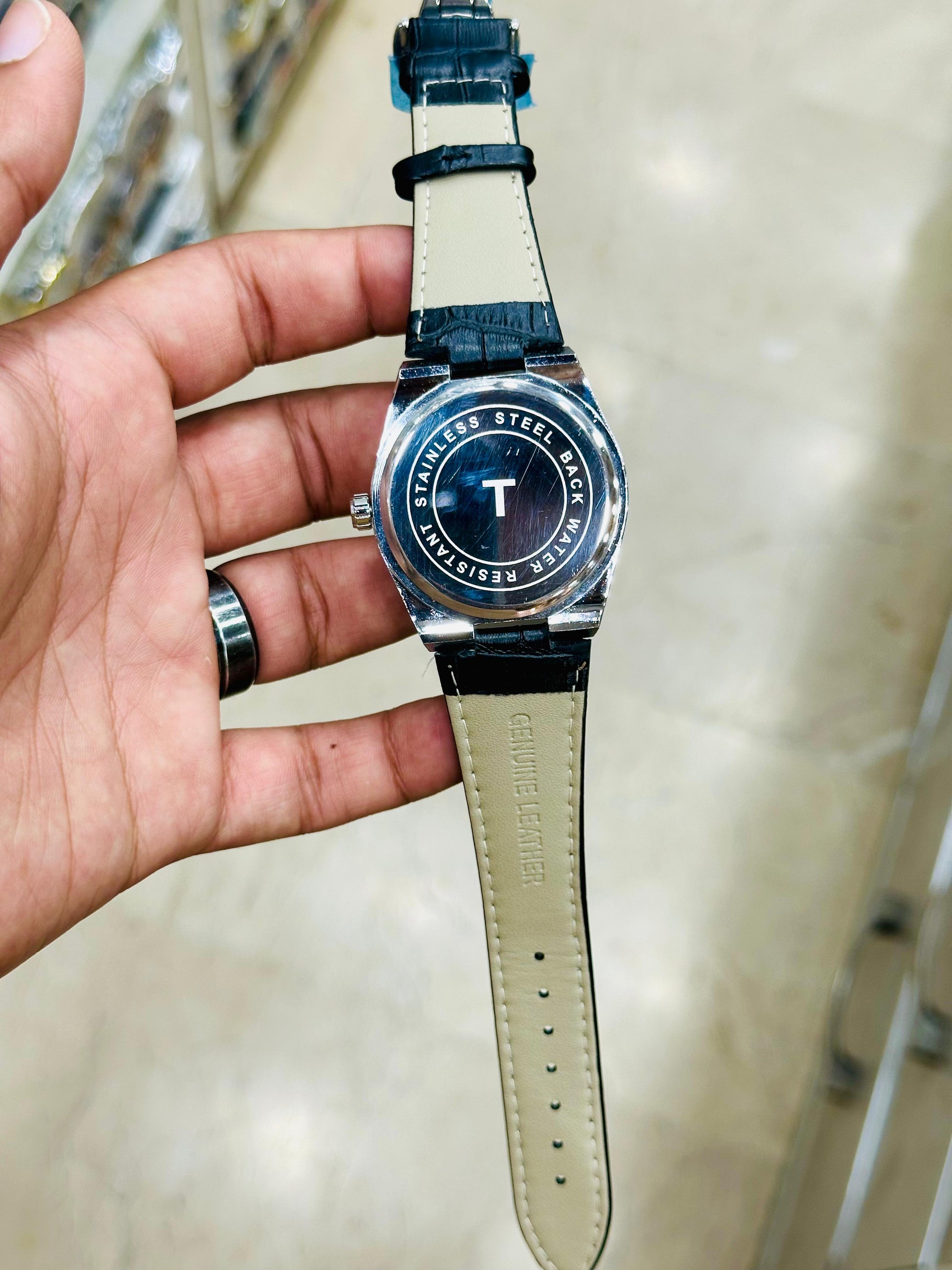 Tissot PRX – Master-Lock Strap with Date Working